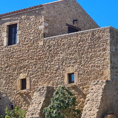 Pyrgos 1869 Villa Gythio Bagian luar foto